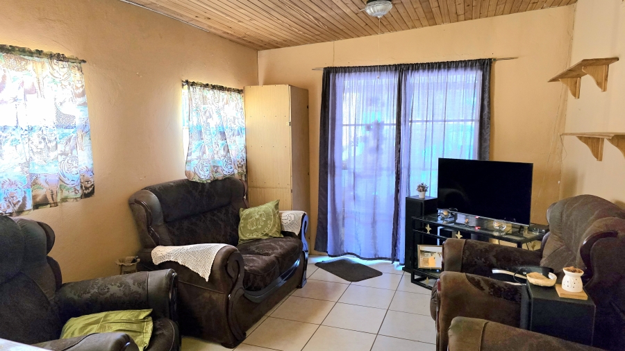 4 Bedroom Property for Sale in Oos Einde North West